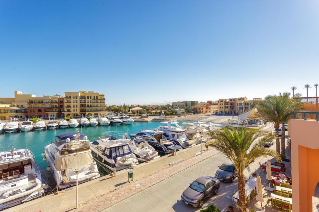 Abu-Tig Marina Apartment- El Gouna フルガダ エクステリア 写真