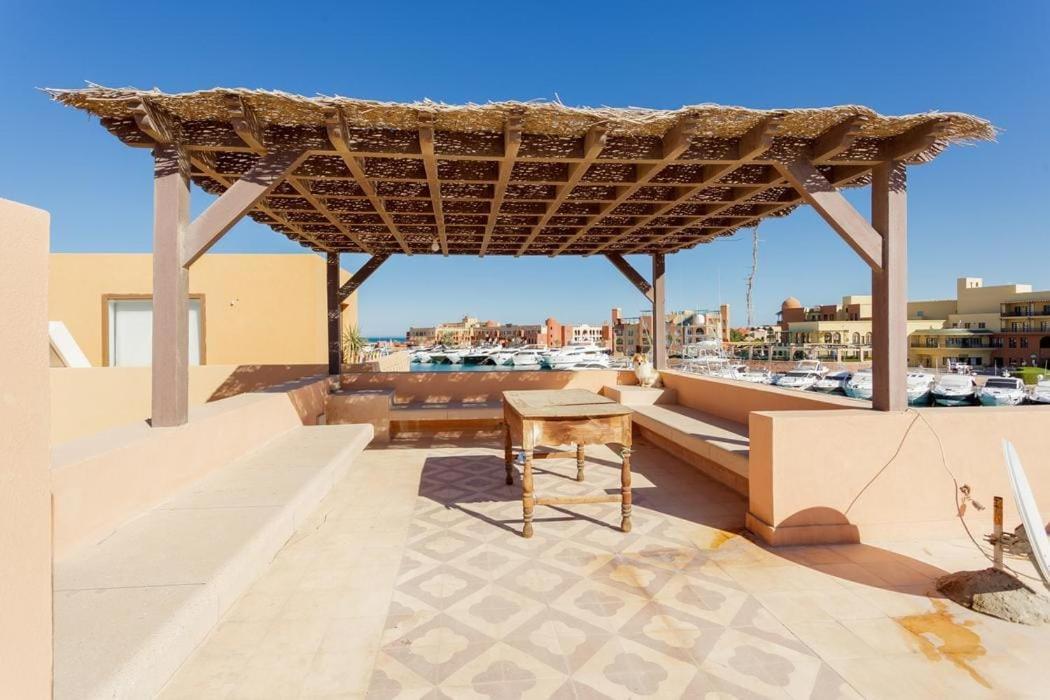 Abu-Tig Marina Apartment- El Gouna フルガダ エクステリア 写真